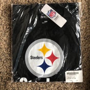 Large Men’s NFL Steelers t-shirt